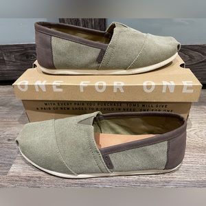 Toms slip-ons